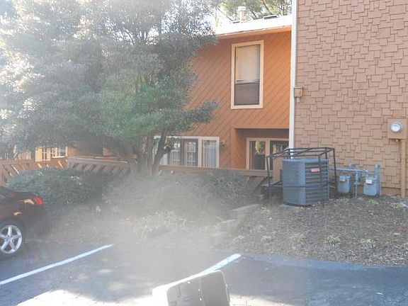 3rd image of 864 Lake Hollow Blvd SW