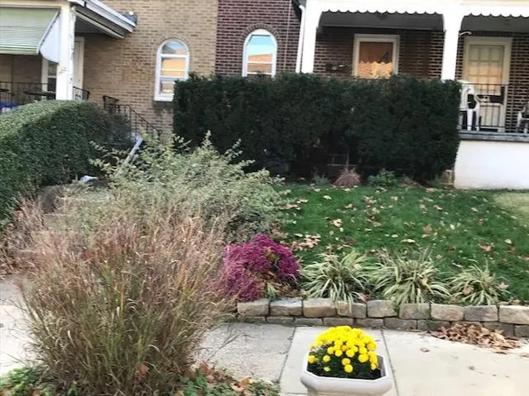 924 Edgemore Rd, Philadelphia, PA 19151