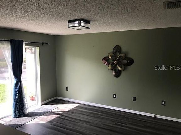 5th image of 7918 Longwood Run Ln