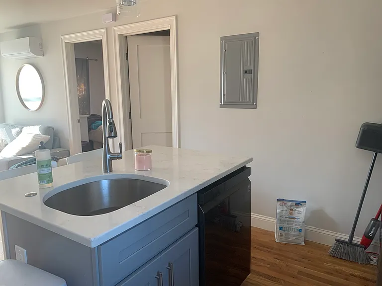 10 Harding St #2 — Photo 4