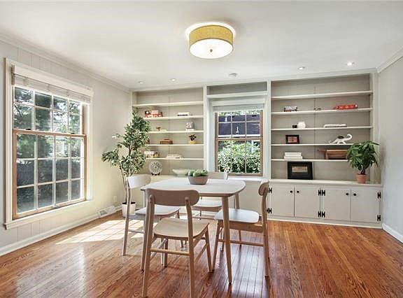 3rd image of 4637 W 70th St