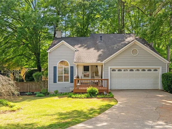 1025 Taylor Oaks Dr, Roswell, GA 30076
