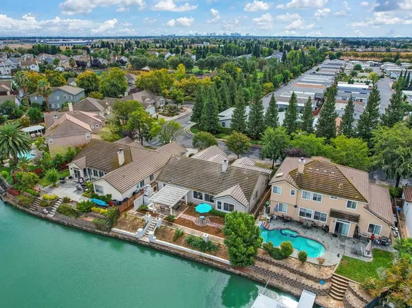 4683 Windsong St, Sacramento, CA 95834