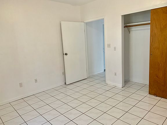 3rd image of 1531 Gulick Ave