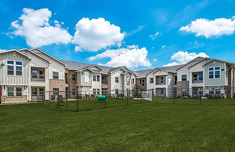 Gray Branch Apartments — Photo 20