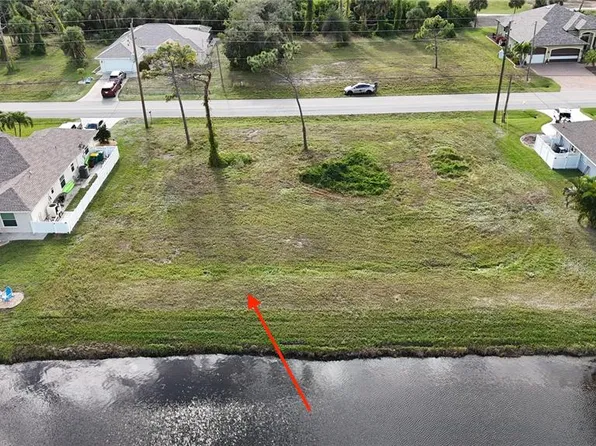 763 Rotonda Cir #883, Rotonda West, FL 33947