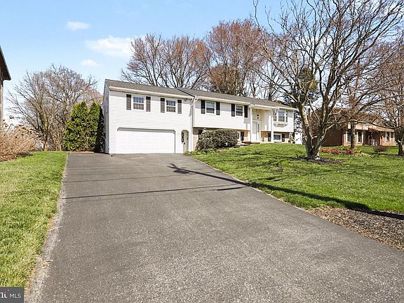 5th image of 3072 Miller Rd