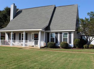 203 Quail Ridge Rd, Elmore, AL 36025