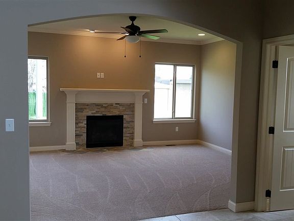 5th image of 5784 Valyn Dr