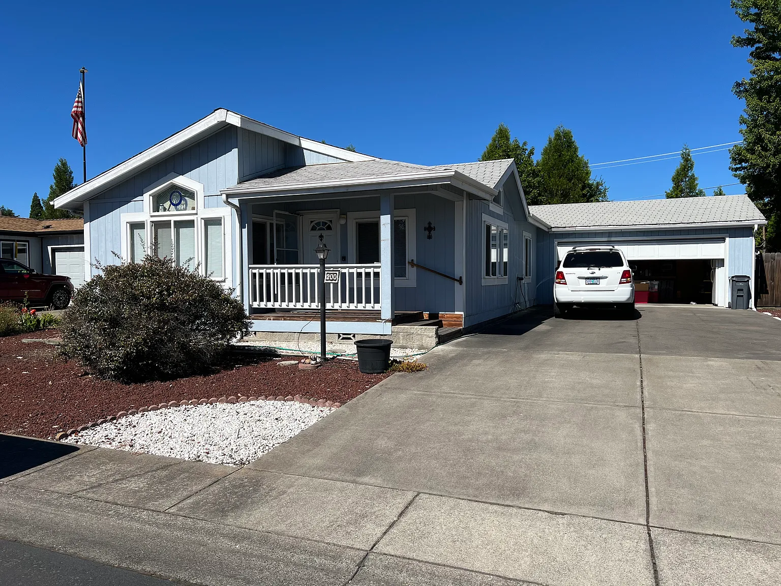 2 bed, 1400 sqft, $1,595 — Photo 1