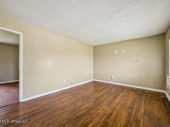 4th image of 1340 Craft Rd