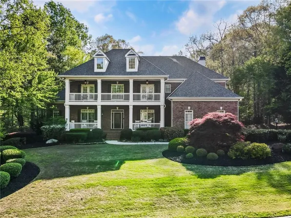 150 Inwood Ter, Roswell, GA 30075