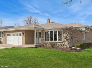 1800 Linden Ave, Park Ridge, IL 60068