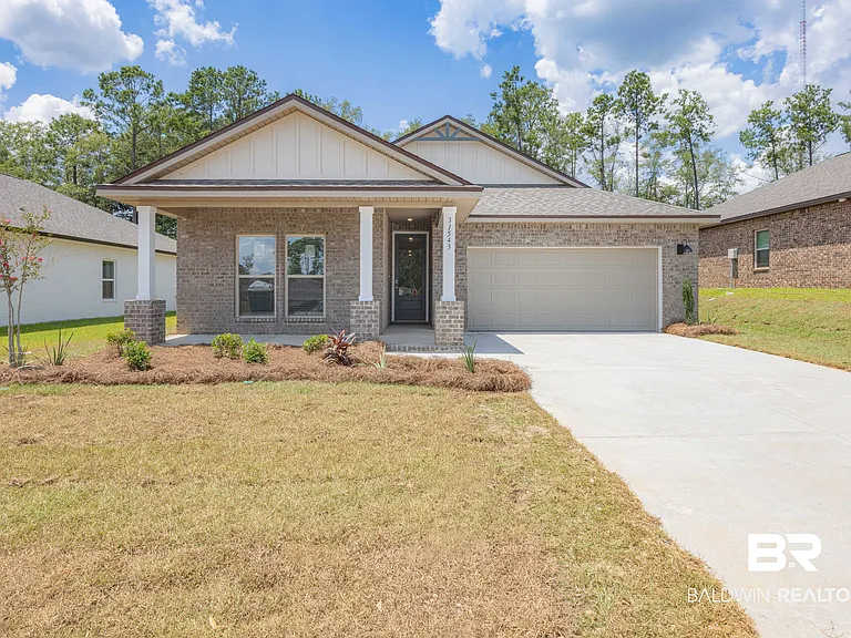 31543 Lyon Rd — Photo 1