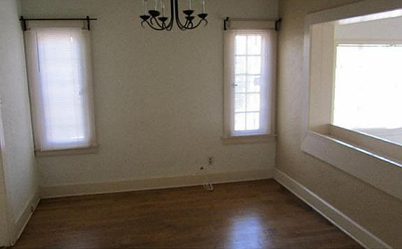 3rd image of 3120 Richmond Ave