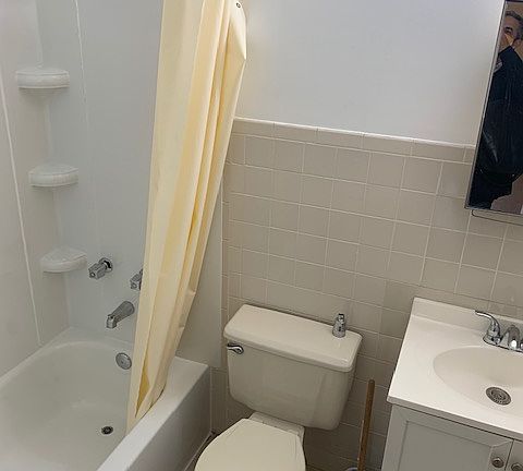 5th image of 233 Scholes St #2