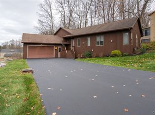 5451 Springview Dr, Fayetteville, NY 13066