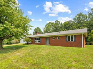 260 Davidson Rd, Swannanoa, NC 28778