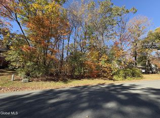 L22 Pinewood Dr, Schenectady, NY 12302