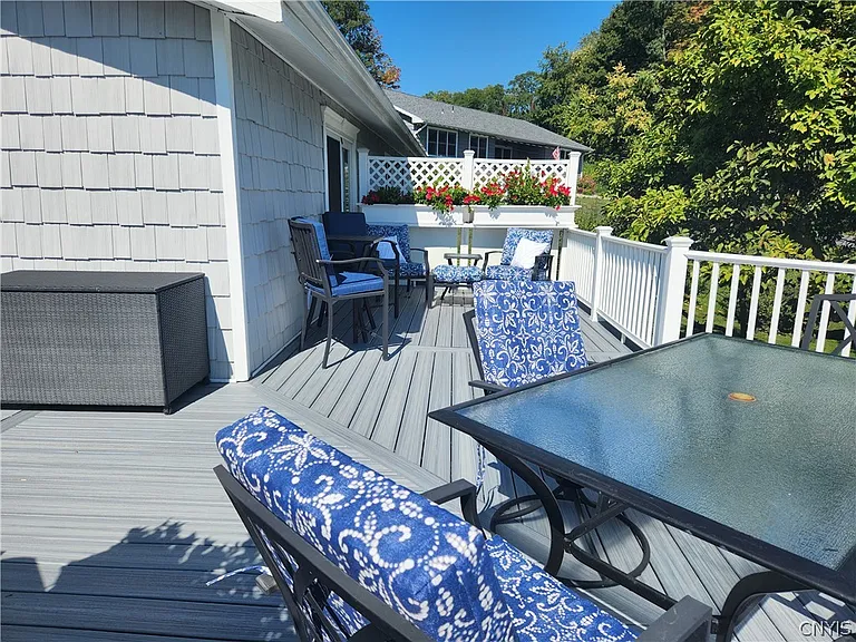 2139 Terrace Ln S — Photo 19
