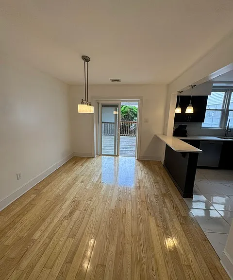 Dining Room to Outdoor Deck