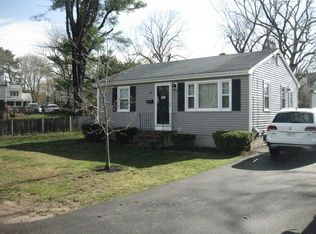 20 Bradford St, Rockland, MA 02370