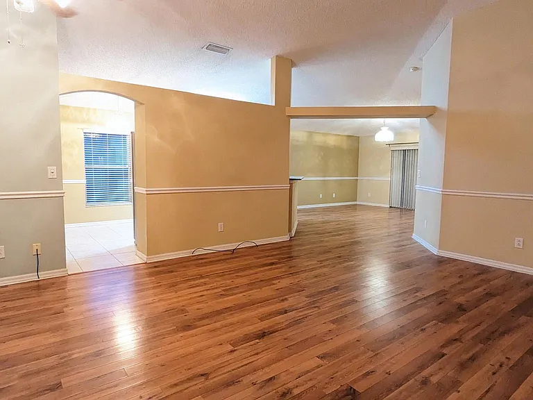 2097 Deercroft Dr — Photo 13