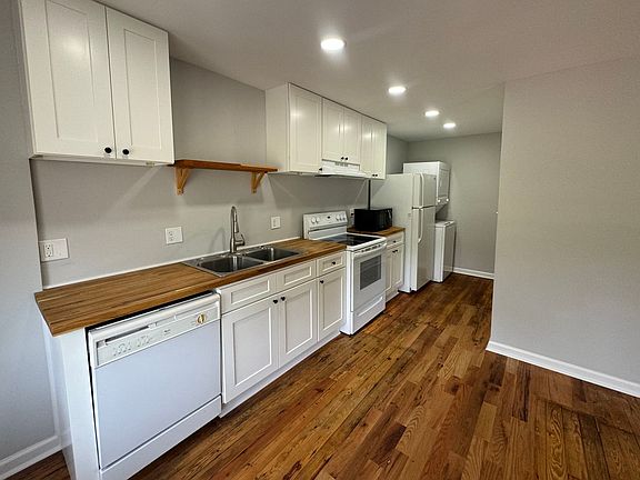 3rd image of 700 Valdese Ave #1