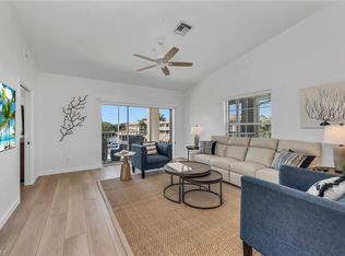 6010 Chardonnay Ln APT 304, Naples, FL 34119