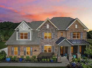 1020 Liggets Dr, Matthews, NC 28104