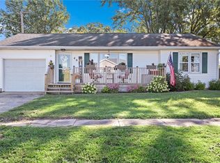 403 N 10th St, Altamont, IL 62411