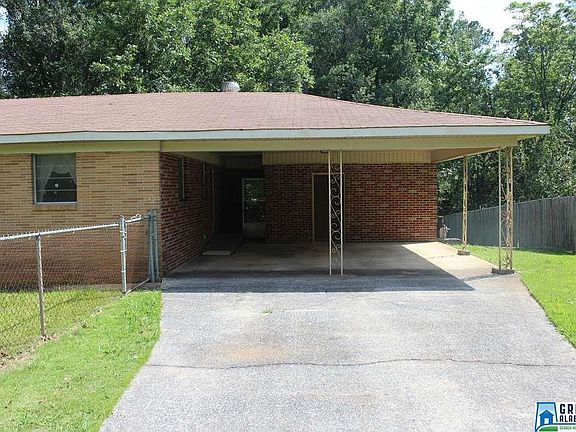 3rd image of 1028 Forest Hills Dr
