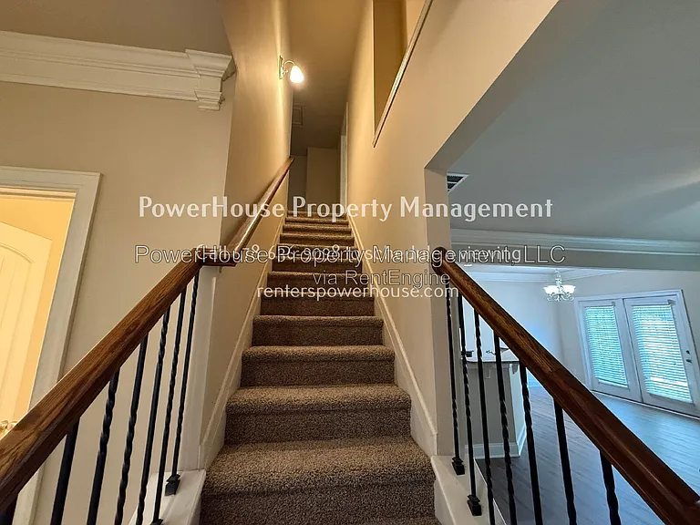 1045 Township Cir — Photo 4