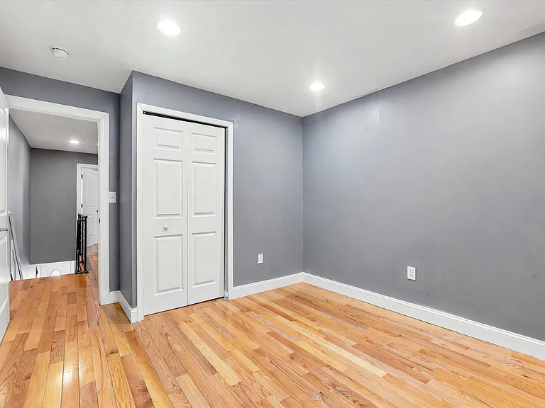 2504 Manton St — Photo 18