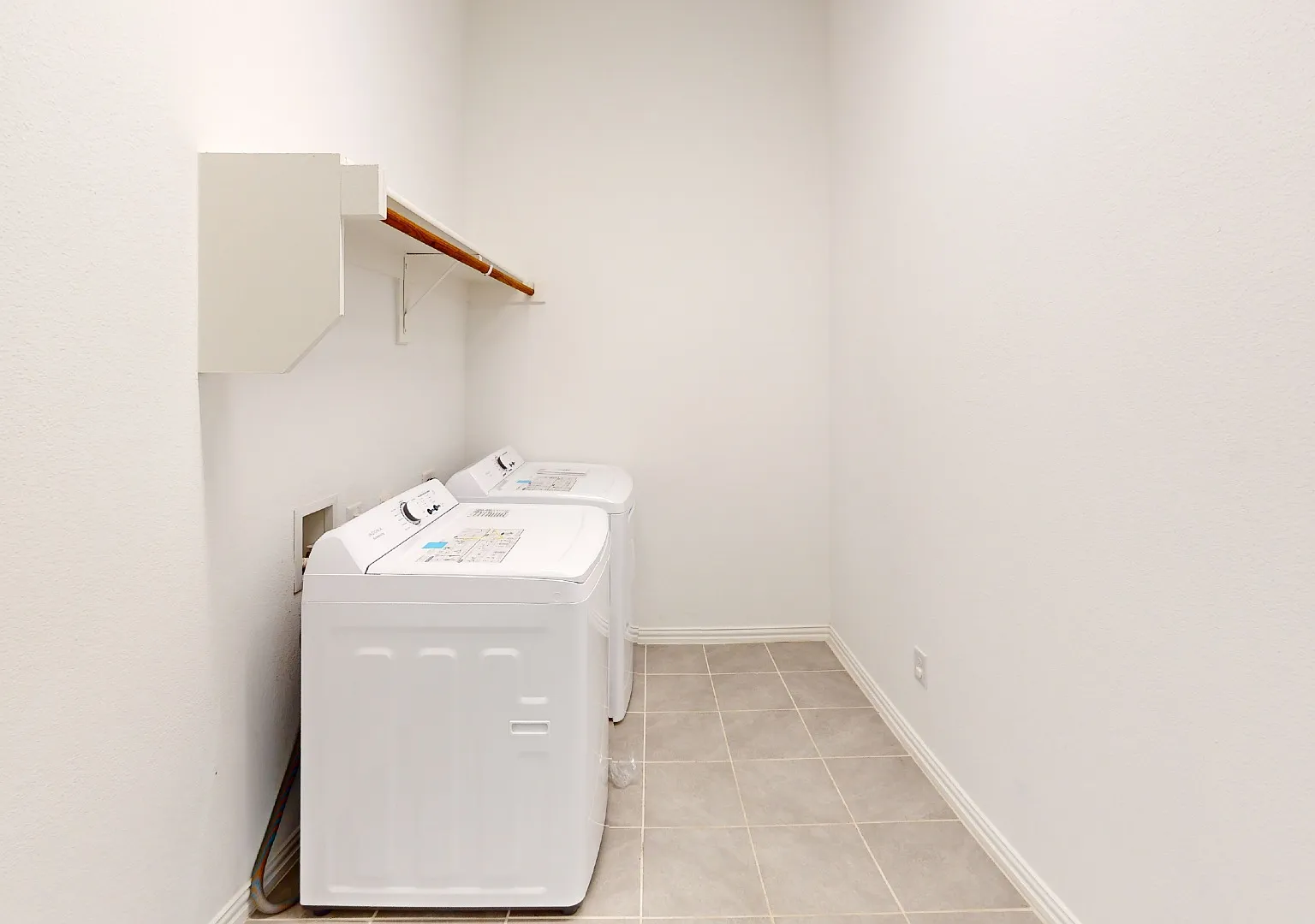 4 bed, 2778 sqft, $2,990 — Photo 3