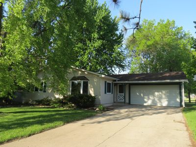 1718 Santee Trl, Brookings, SD, 57006