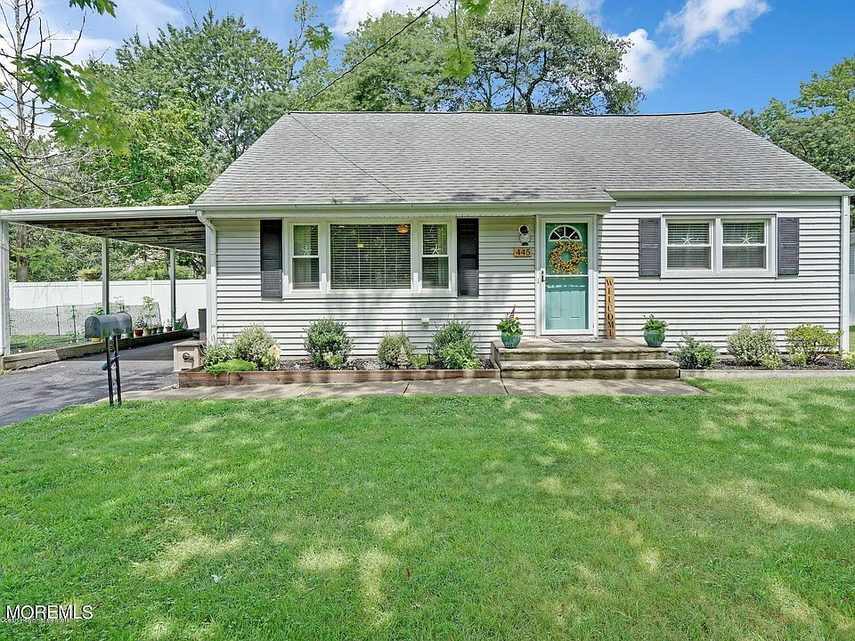 445 Brookside Ave