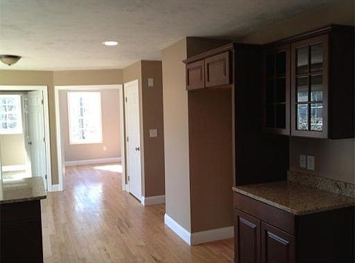 4th image of 109 Summit Dr