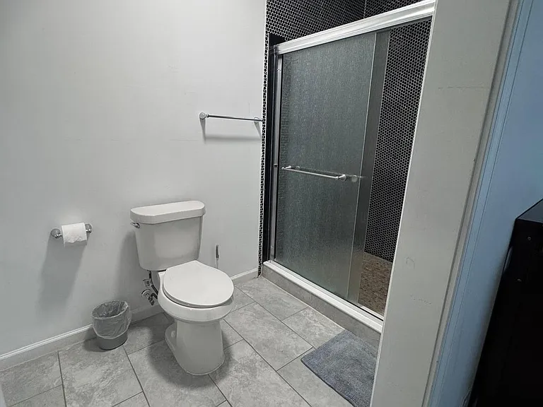 3910 James Rd — Photo 11