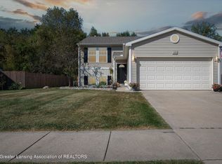 418 Spicetree Ln, Mason, MI 48854