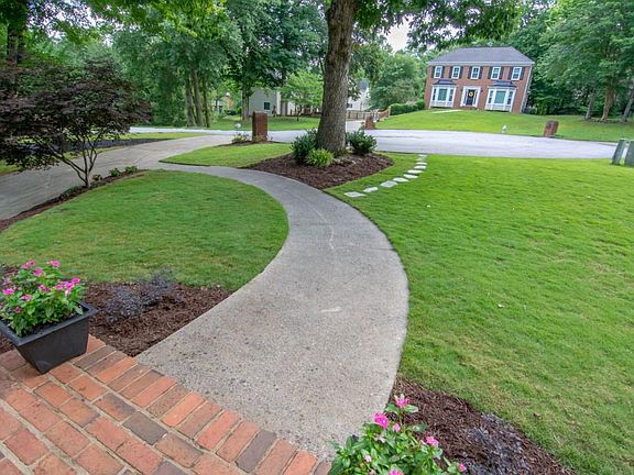 3rd image of 6276 Station Mill Dr