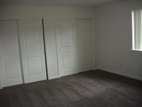 3rd image of 4124 W Hood River Ave