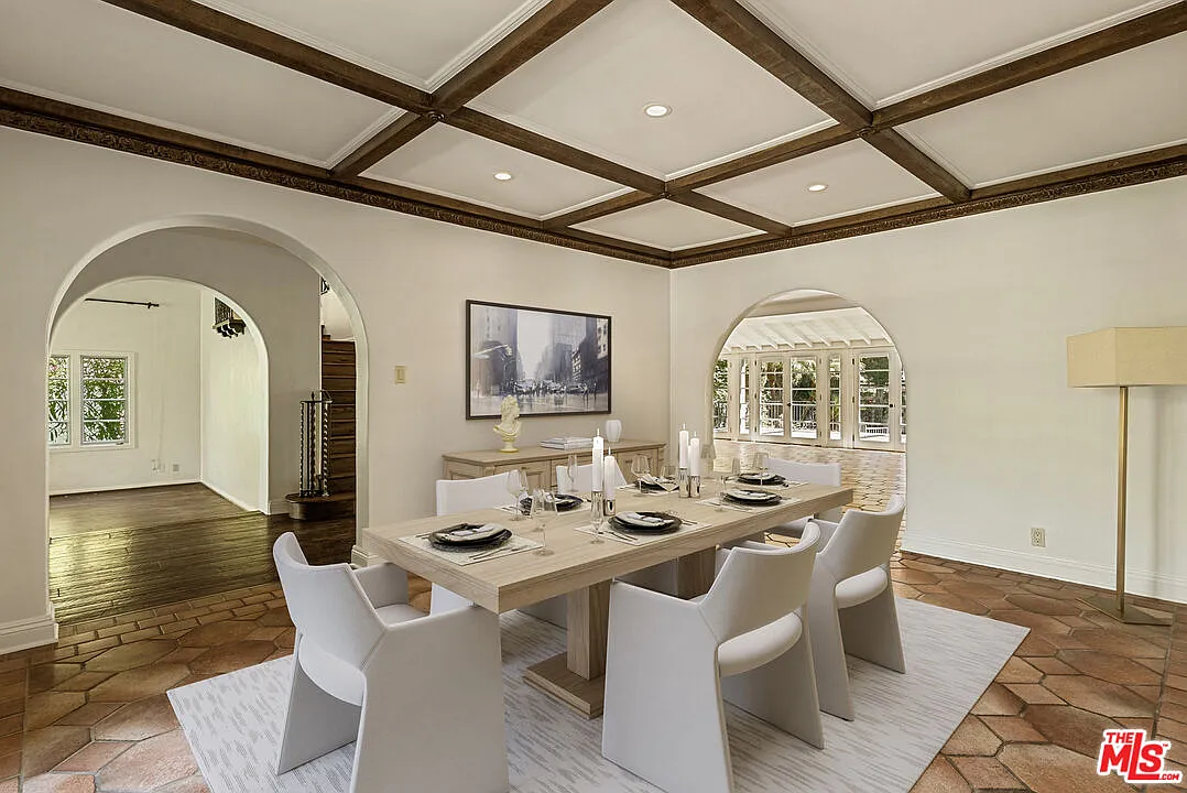 6 bed, 9.0 bath, 4426 sqft, $22,500 — Photo 4