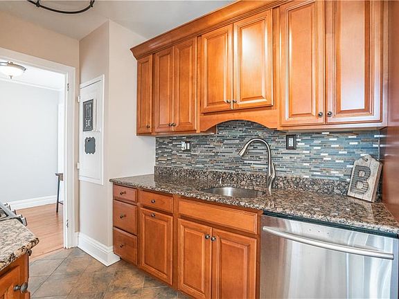 2nd image of 19 S Broadway APT 6A