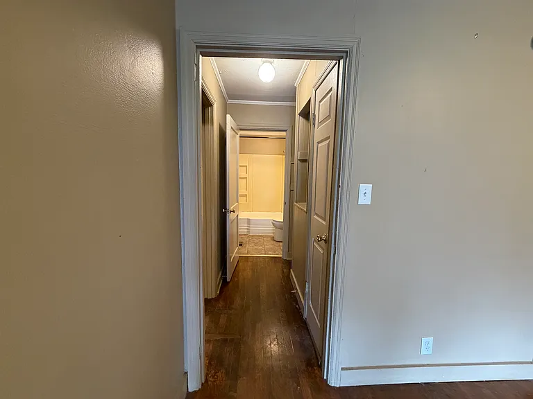 933 Hulana St — Photo 4
