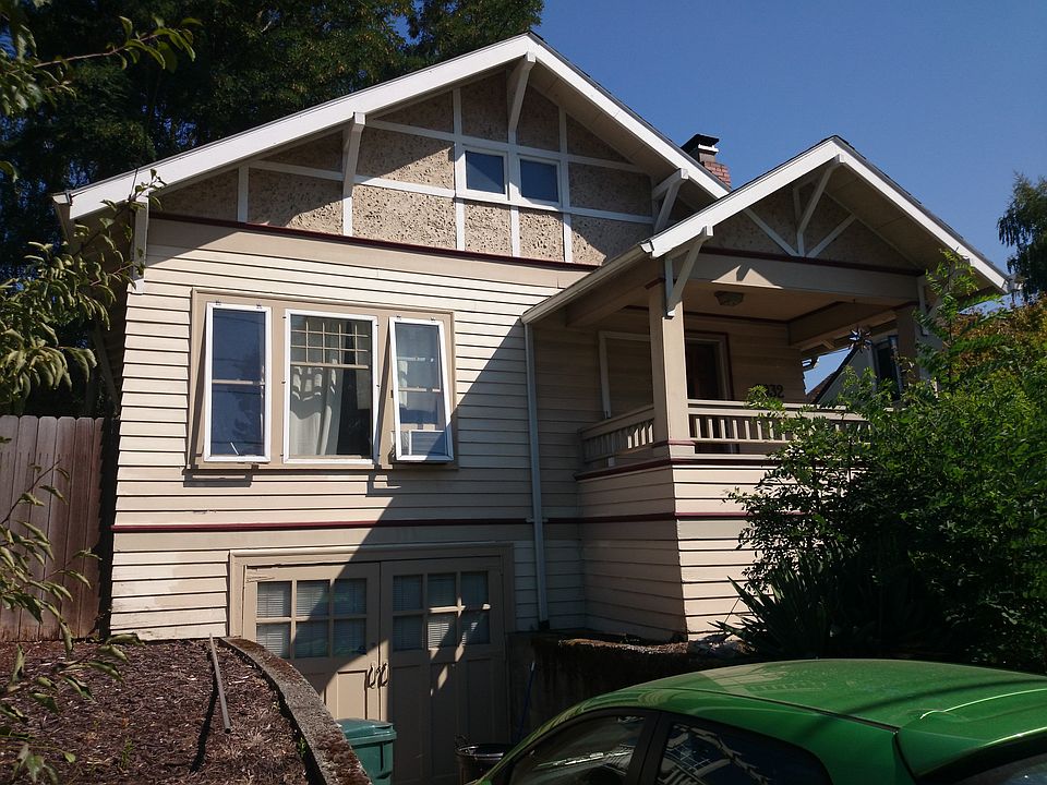 2nd image of 6032 25th Ave NE