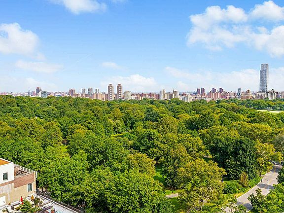 3rd image of 400 Central Park W APT 17U