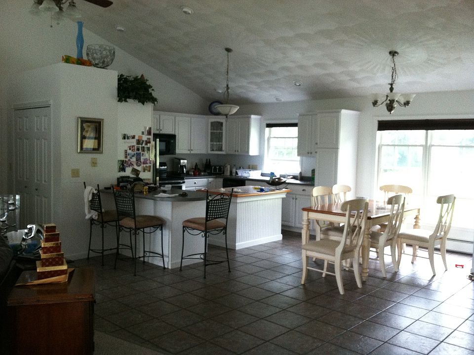 Open Floor Plan / 1st Floor