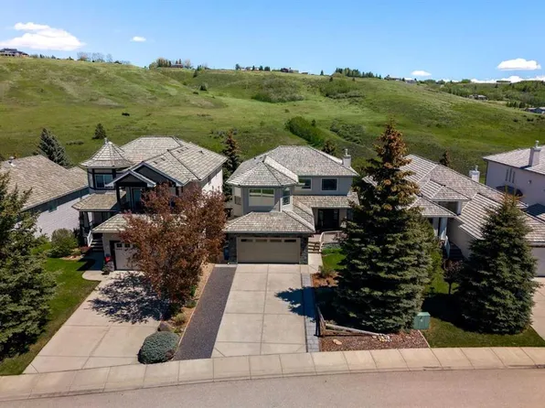 89 W Gleneagles Ter, Cochrane, AB T4C 1W5