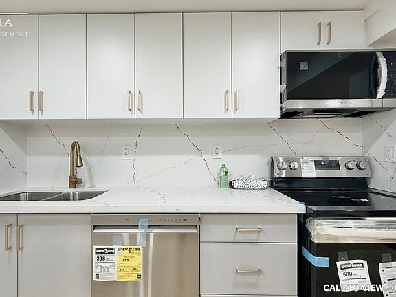3rd image of 1342 Canford Cres #2
